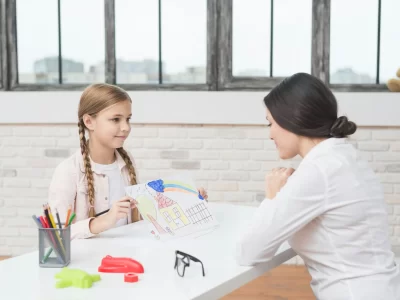 Kunjungan rutin oleh ahli tumbuh kembang, dokter gigi dan psikolog.